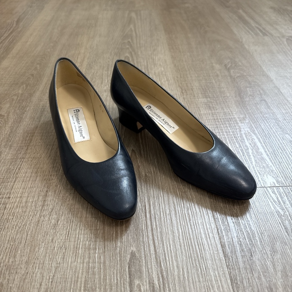 Vintage Etienne Aigner Dark Navy Leather Low Block Heel Pumps Size 6.5